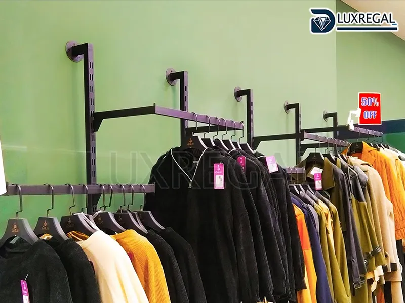 رگال دیواری فلزی برای فروشگاه و بوتیک